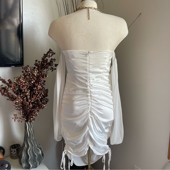 White dress - Picture 3 of 5